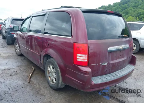 2008 Chrysler Town & Country Touring from USA, damaged, VIN 2A8HR54P98R792494